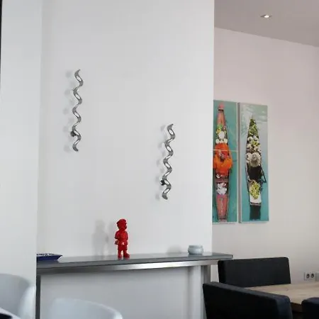Sleeps 4 Air Con Wifi * Cannes