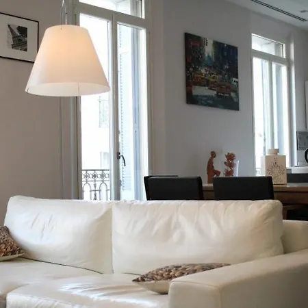 Sleeps 4 Air Con Wifi كان